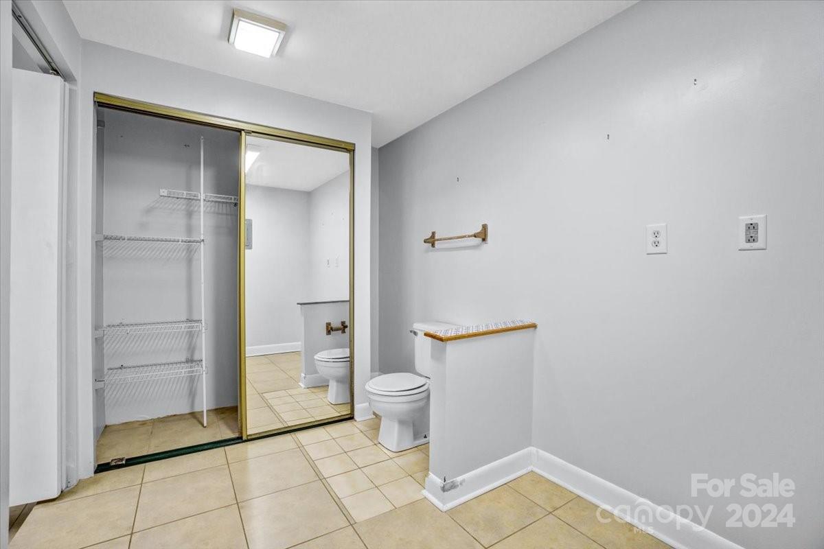 5238 Ruth Drive Charlotte, NC 28215 - Photo 16 of 25 Gallery Image 16