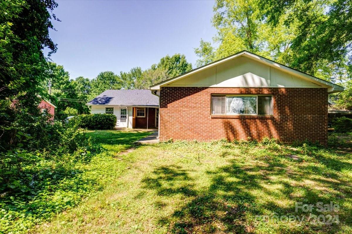 5238 Ruth Drive Charlotte, NC 28215 - Photo 23 of 25 Gallery Image 23