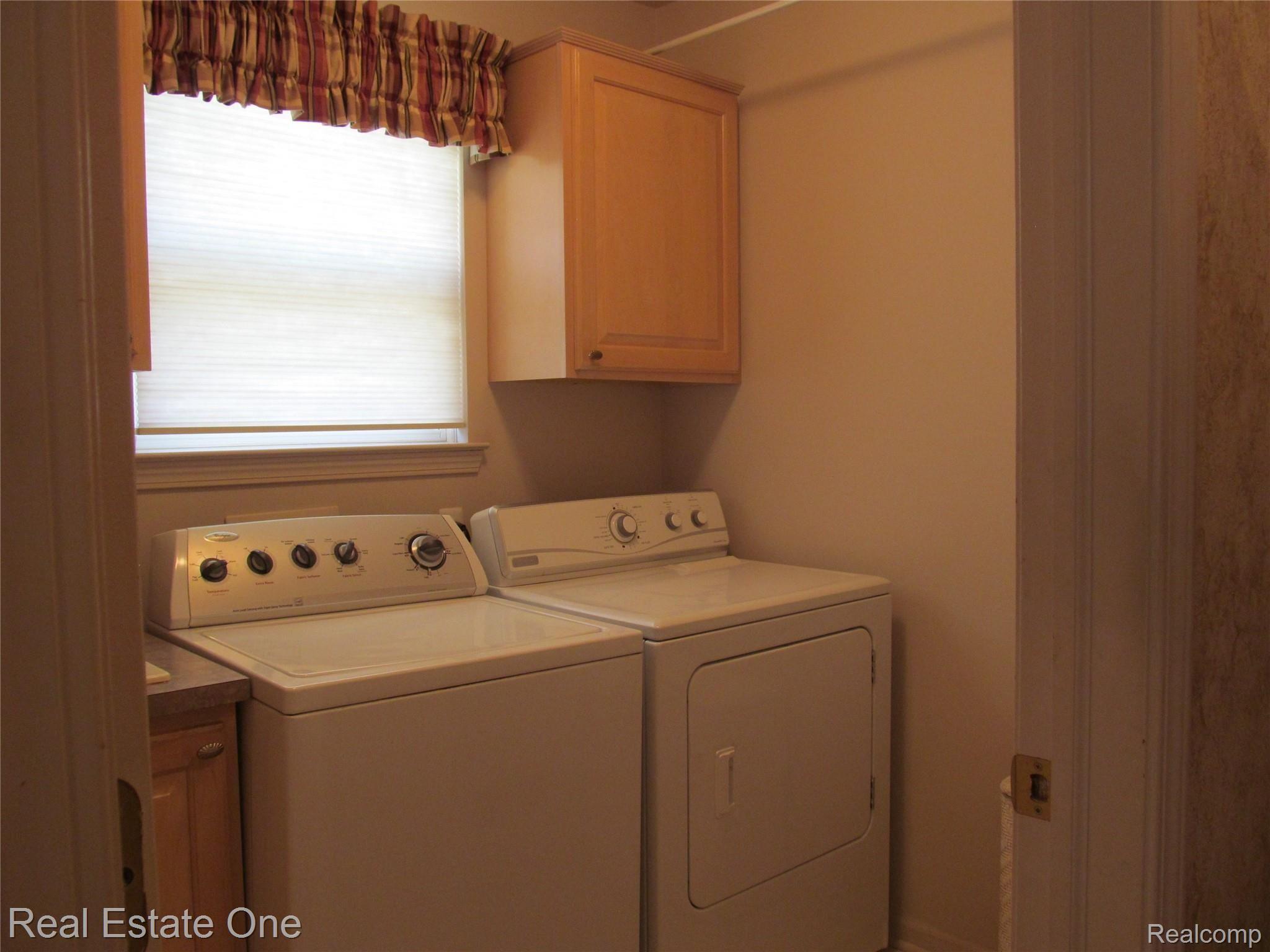 935 Churchill Circle, Unit 66 Rochester, MI 48307 - Photo 11 of 15 IMG_1302.JPG