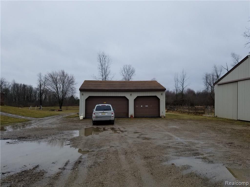 11445 Norman Road Yale, MI 48097 - Photo 16 of 32 This is a view of the front of the garage.