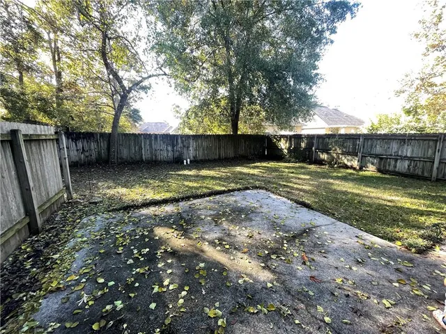 $1,950 | 2202 9th Street, Mandeville, LA 70471