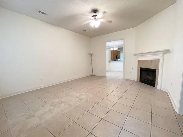 $1,800 | 2202 9th Street, Mandeville, LA 70471
