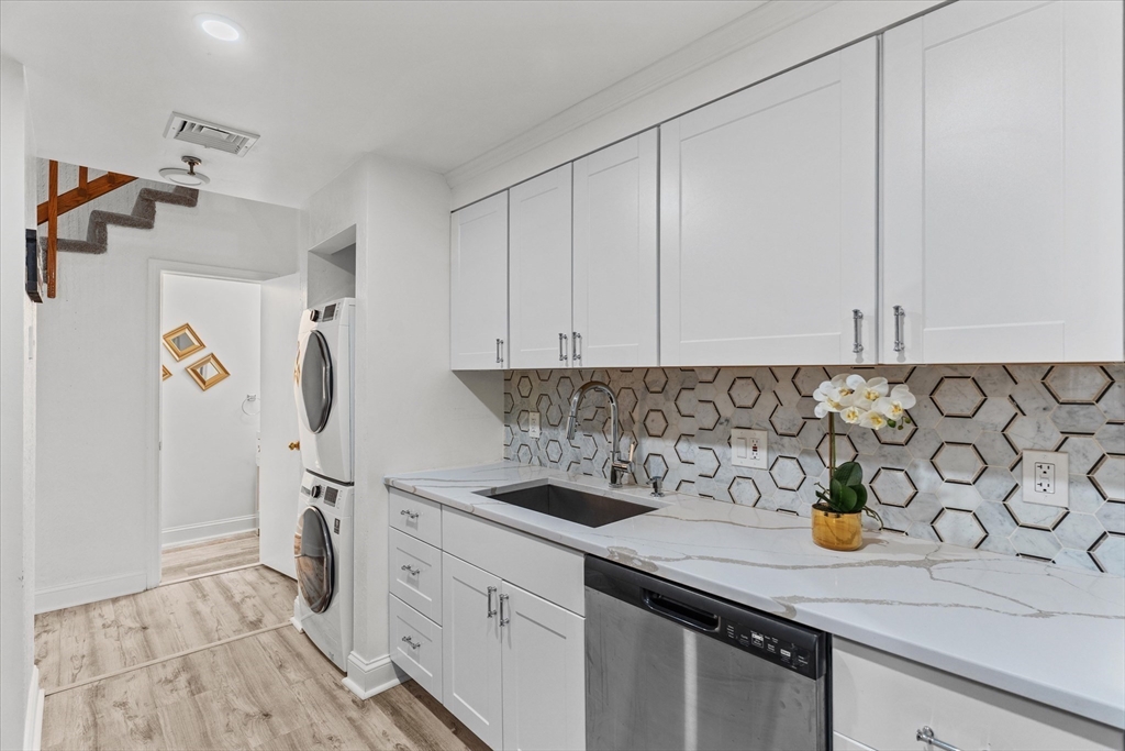 70 West Meadow Road, Unit 22 Haverhill, MA 01832 - Photo 4 of 42 Gallery Image 4