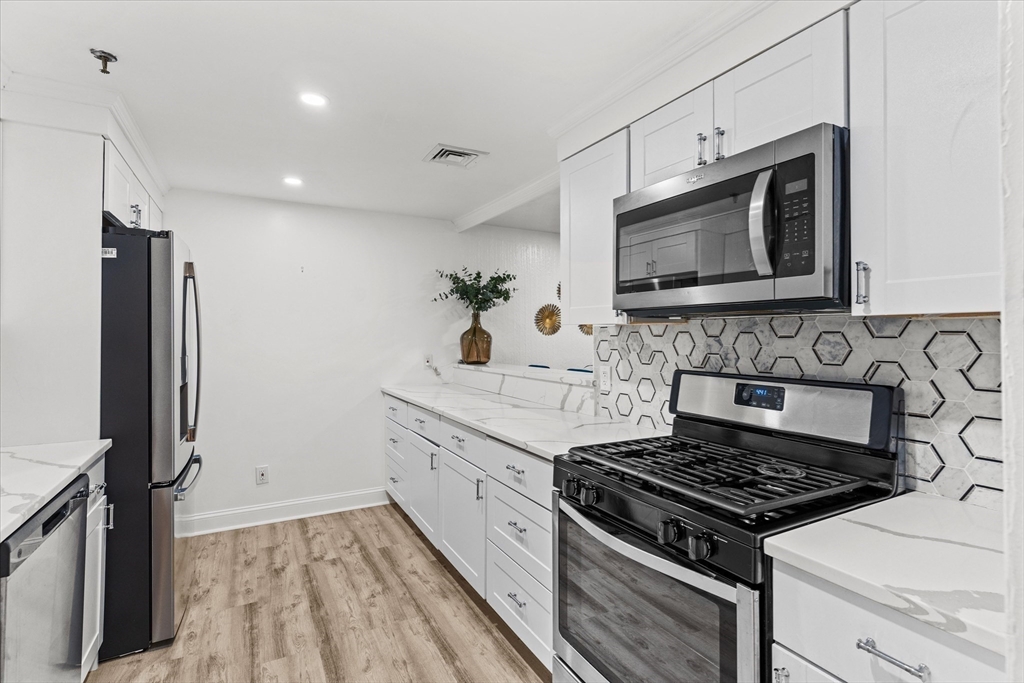 70 West Meadow Road, Unit 22 Haverhill, MA 01832 - Photo 7 of 42 Gallery Image 7