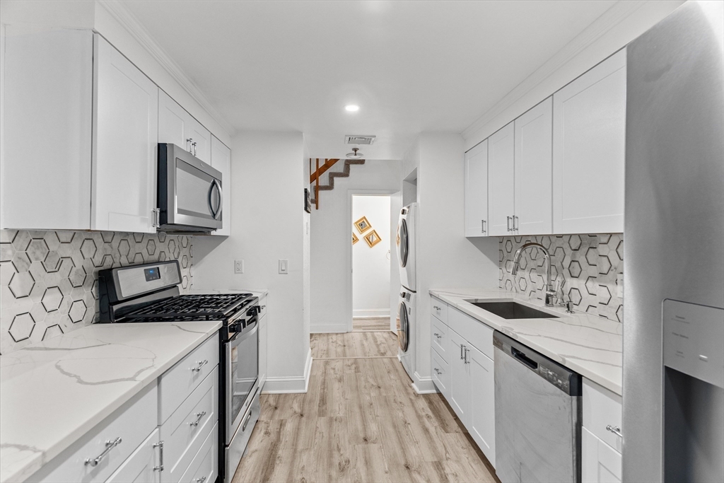 70 West Meadow Road, Unit 22 Haverhill, MA 01832 - Photo 8 of 42 Gallery Image 8