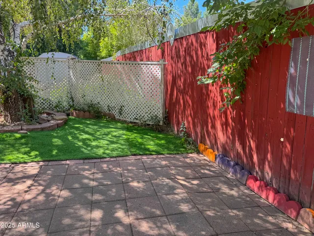 a view of a backyard with a plants