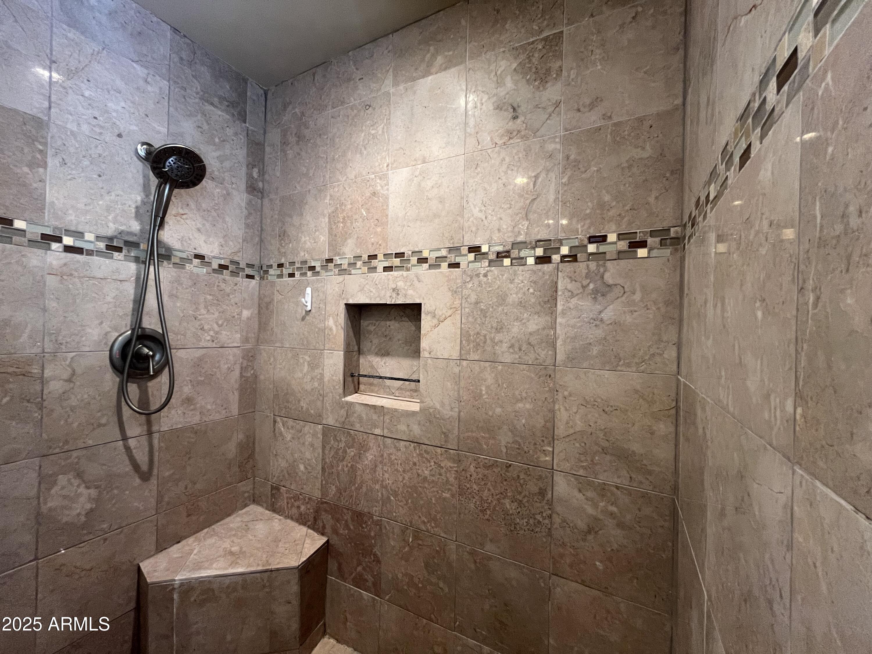 1707 North Fort Valley Road Flagstaff, AZ 86001 - Photo 8 of 14 a bathroom with a shower