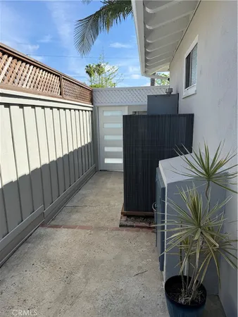 $4,200 | 5290 East El Roble Street, Unit 1/2, Long Beach, CA 90815