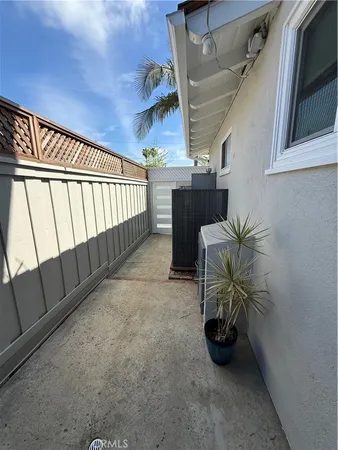 $4,200 | 5290 East El Roble Street, Unit 1/2, Long Beach, CA 90815