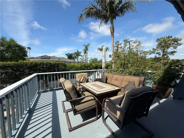 $4,200 | 5290 East El Roble Street, Unit 1/2, Long Beach, CA 90815