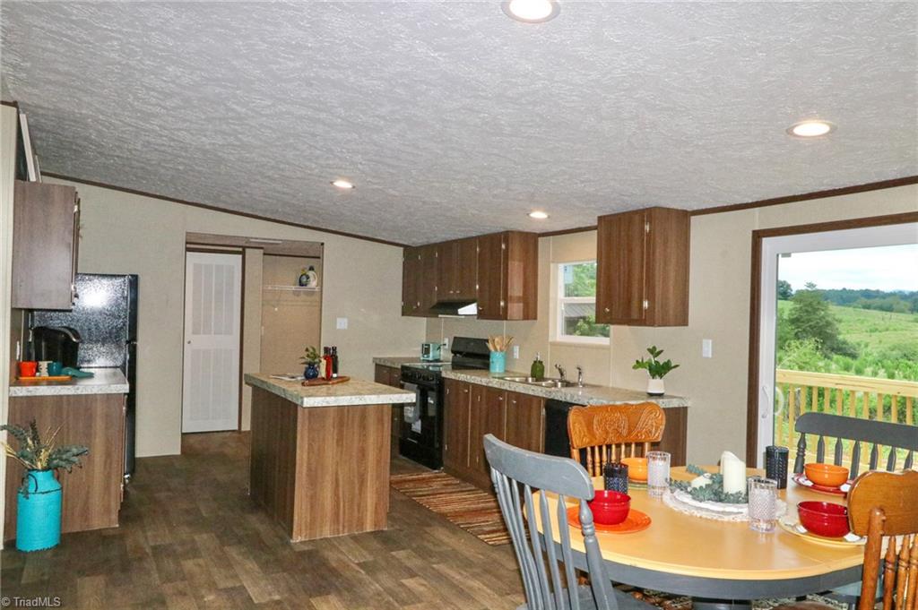 631 Edsel Road Traphill, NC 28685 - Photo 10 of 24 Gallery Image 10