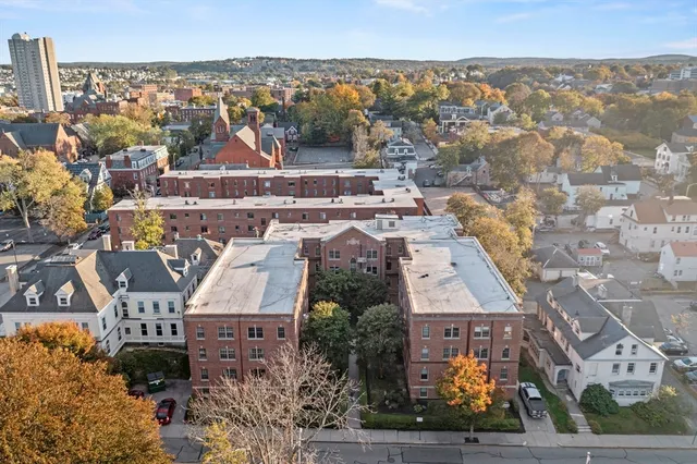 $249,900 | 58 Elm Street, Unit 1, Worcester, MA 01609