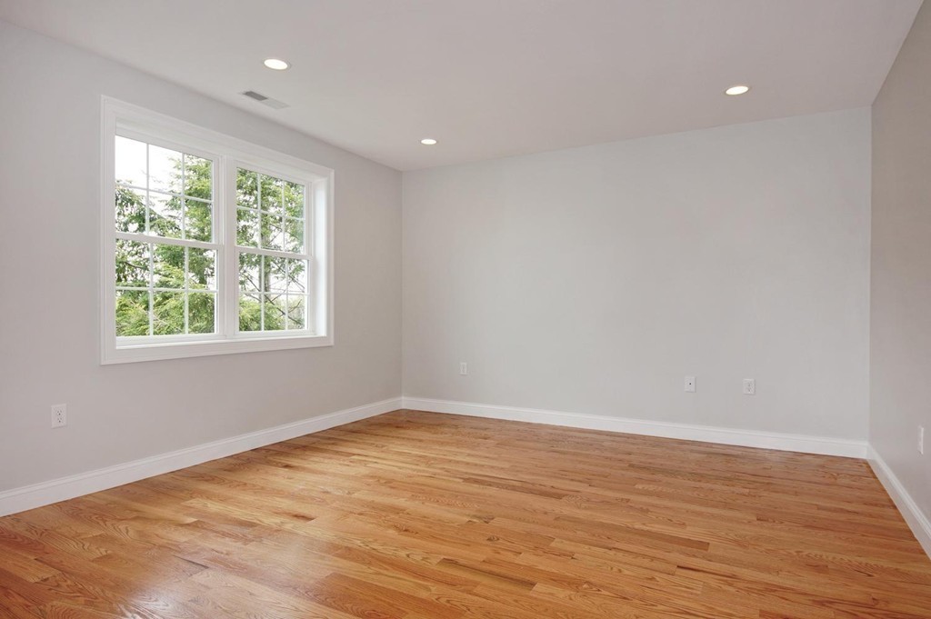35 Cutter Hill Road, Unit 35 Arlington, MA 02474 - Photo 18 of 25 Gallery Image 18