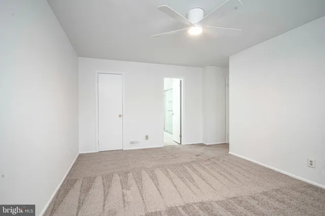 $300,000 | 208B Sedgefield Drive, Mount Laurel, NJ 08054