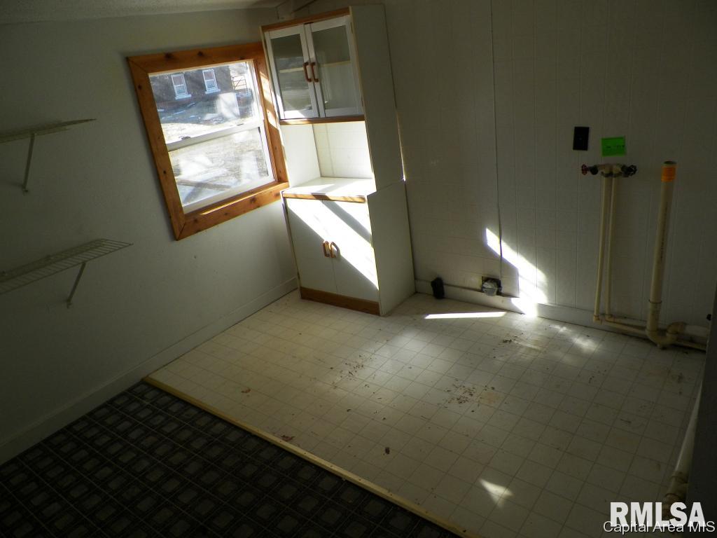 214 North Main Street Rio, IL 61472 - Photo 6 of 10 Gallery Image 6