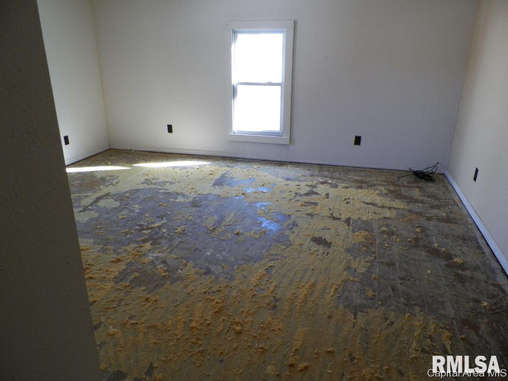 214 North Main Street Rio, IL 61472 - Photo 8 of 10 Gallery Image 8
