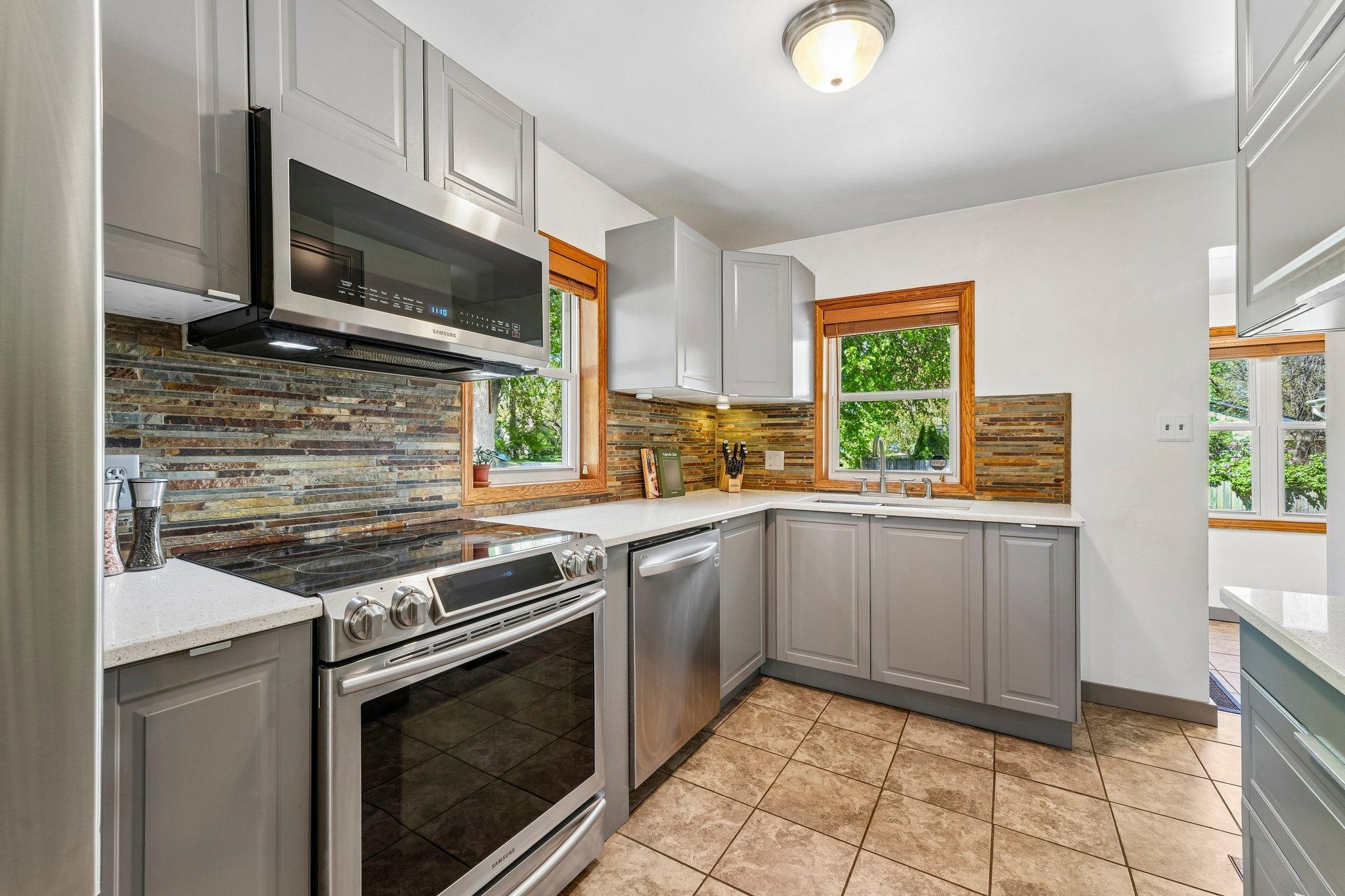 7710 Groveland Road Mounds View, MN 55112 - Photo 13 of 64 Gallery Image 13