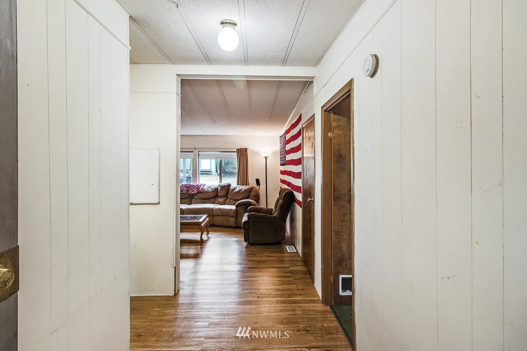 14846 Roy Road Southeast Olalla, WA 98359 - Photo 6 of 25 Gallery Image 6