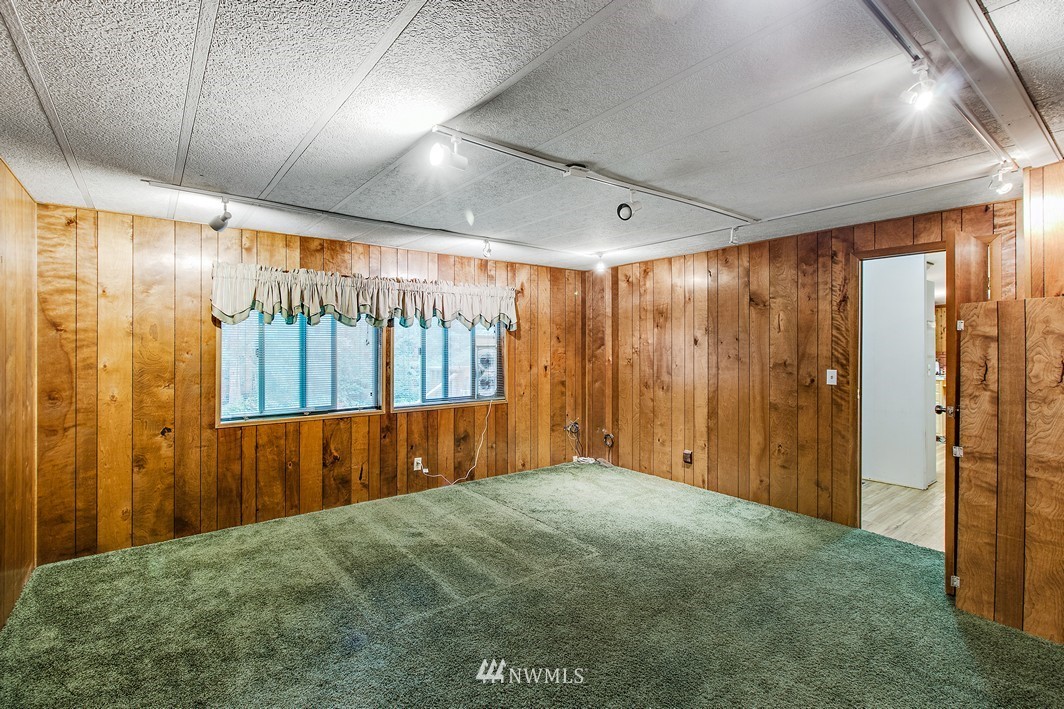14846 Roy Road Southeast Olalla, WA 98359 - Photo 7 of 25 Gallery Image 7