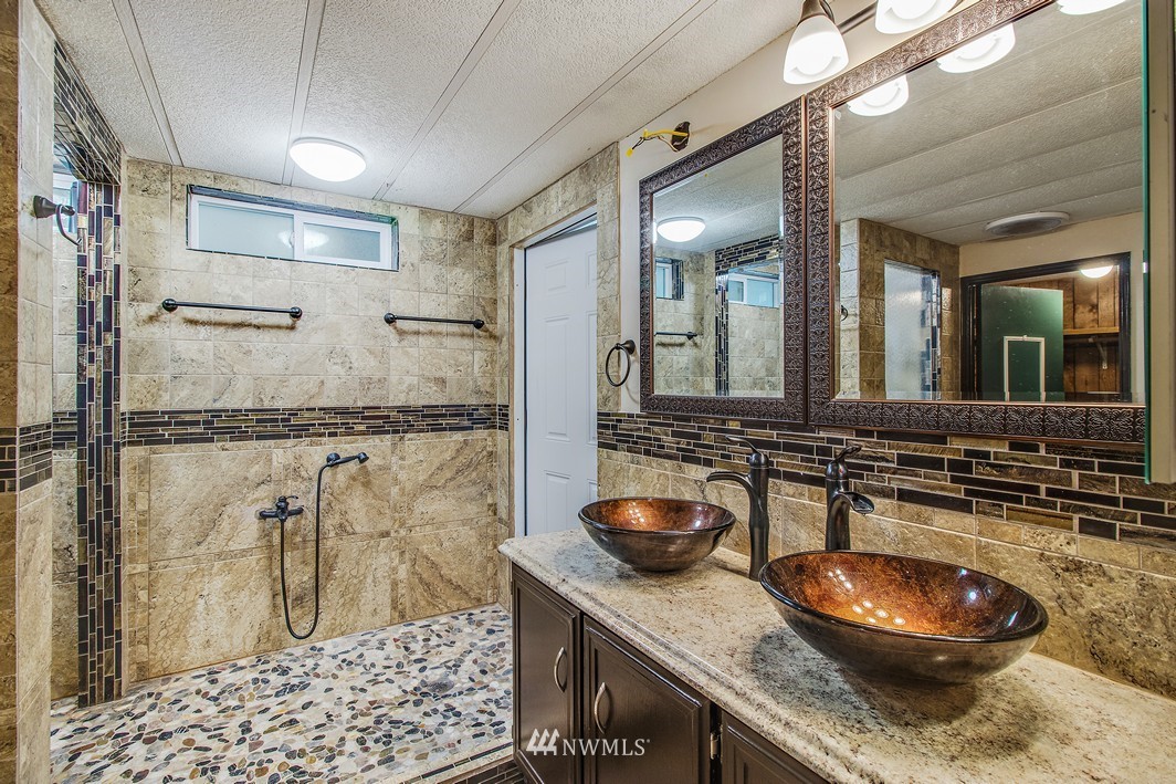 14846 Roy Road Southeast Olalla, WA 98359 - Photo 9 of 25 Gallery Image 9