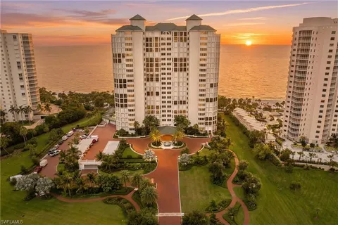 $6,400,000 | 8171 Bay Colony Drive, Unit 801, Naples, FL 34108