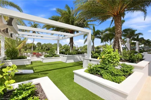 $6,400,000 | 8171 Bay Colony Drive, Unit 801, Naples, FL 34108