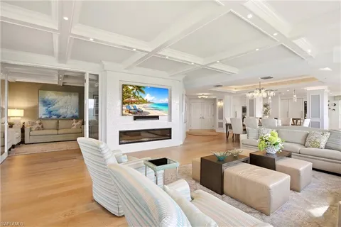 $6,400,000 | 8171 Bay Colony Drive, Unit 801, Naples, FL 34108