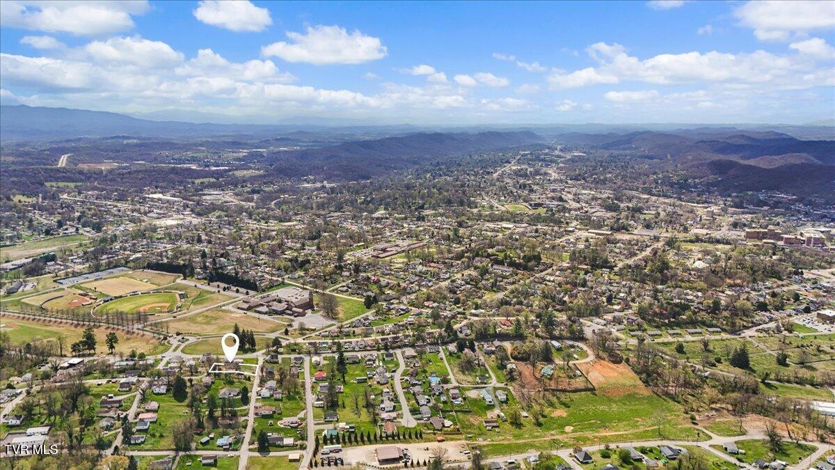 108 Lilly Street Bristol, TN 37620 - Photo 12 of 44 39-DJI_20260401135957_0352_D