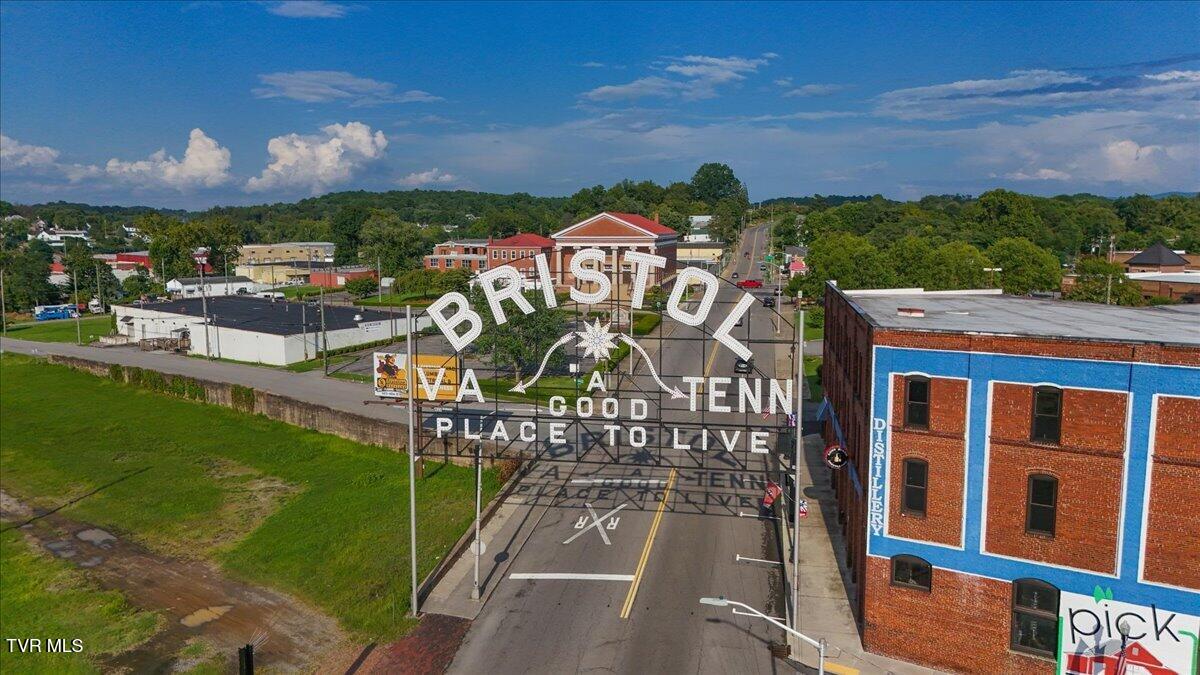 108 Lilly Street Bristol, TN 37620 - Photo 13 of 44 40-DJI_20250814180736_0136_D