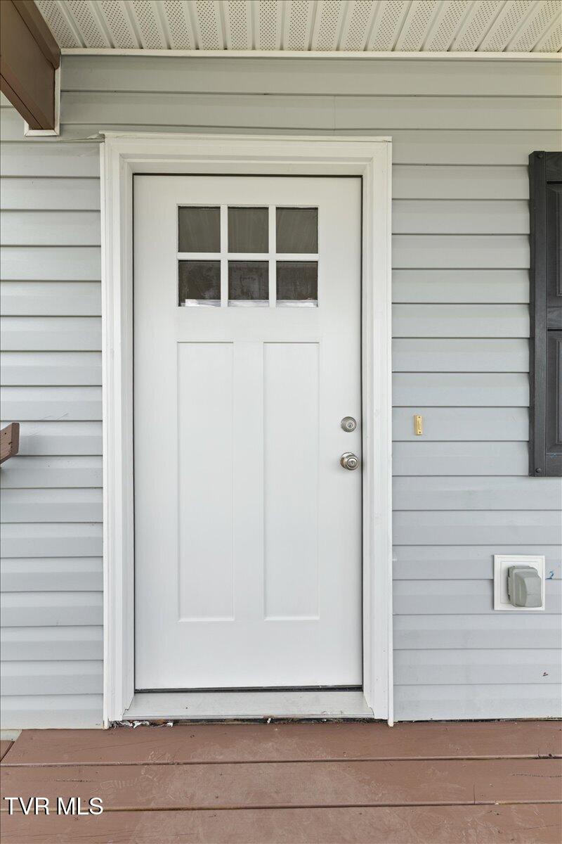 108 Lilly Street Bristol, TN 37620 - Photo 21 of 44 08-128A0560