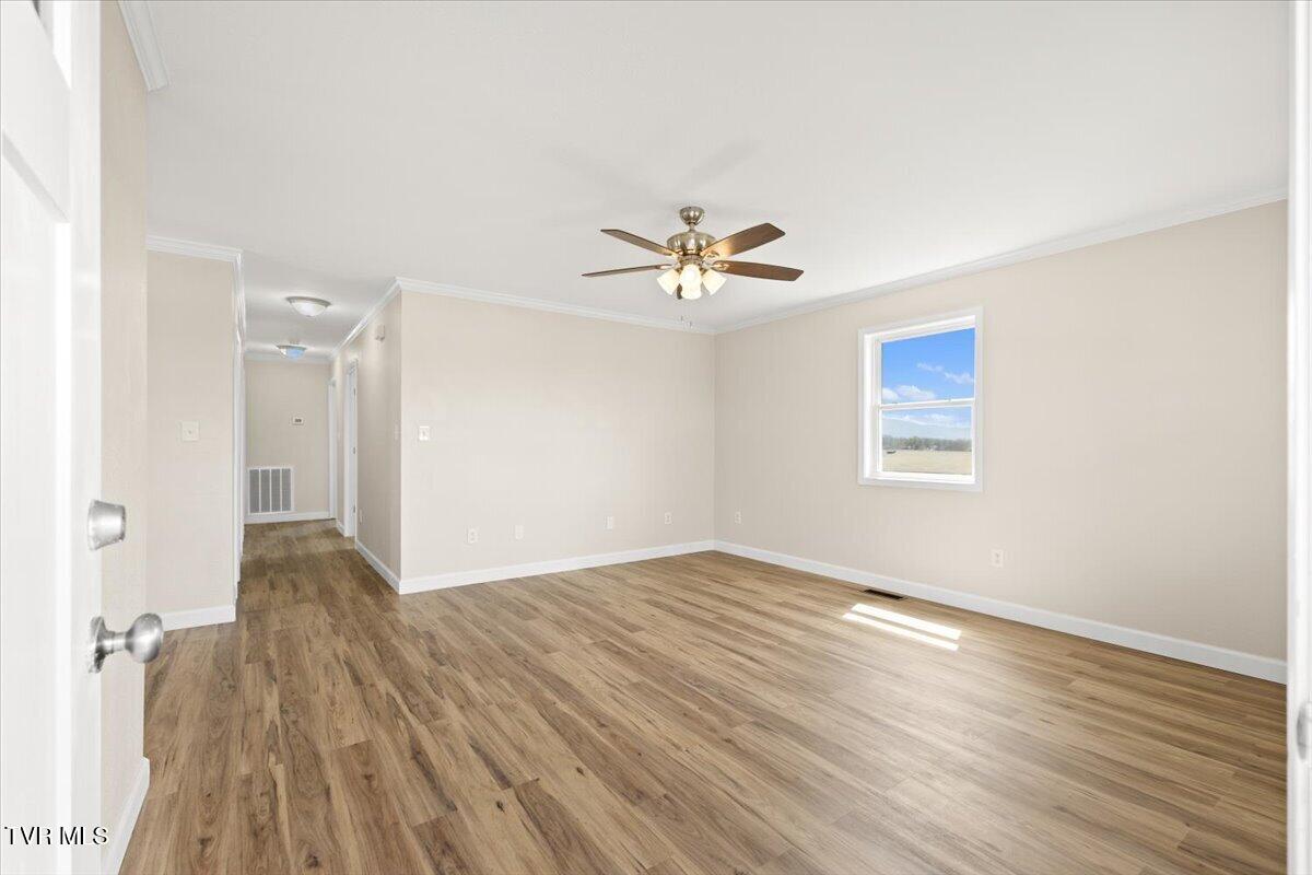 108 Lilly Street Bristol, TN 37620 - Photo 22 of 44 09-128A0563