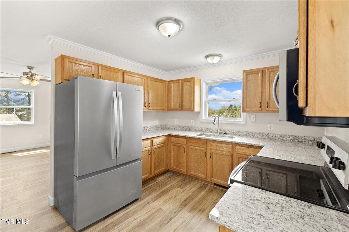 108 Lilly Street Bristol, TN 37620 - Photo 27 of 44 13-128A0575