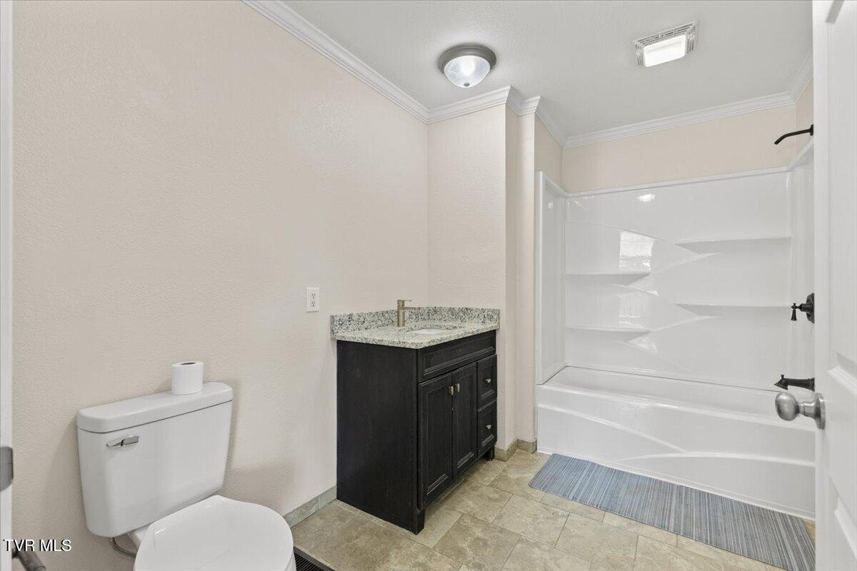 108 Lilly Street Bristol, TN 37620 - Photo 36 of 44 22-128A0602