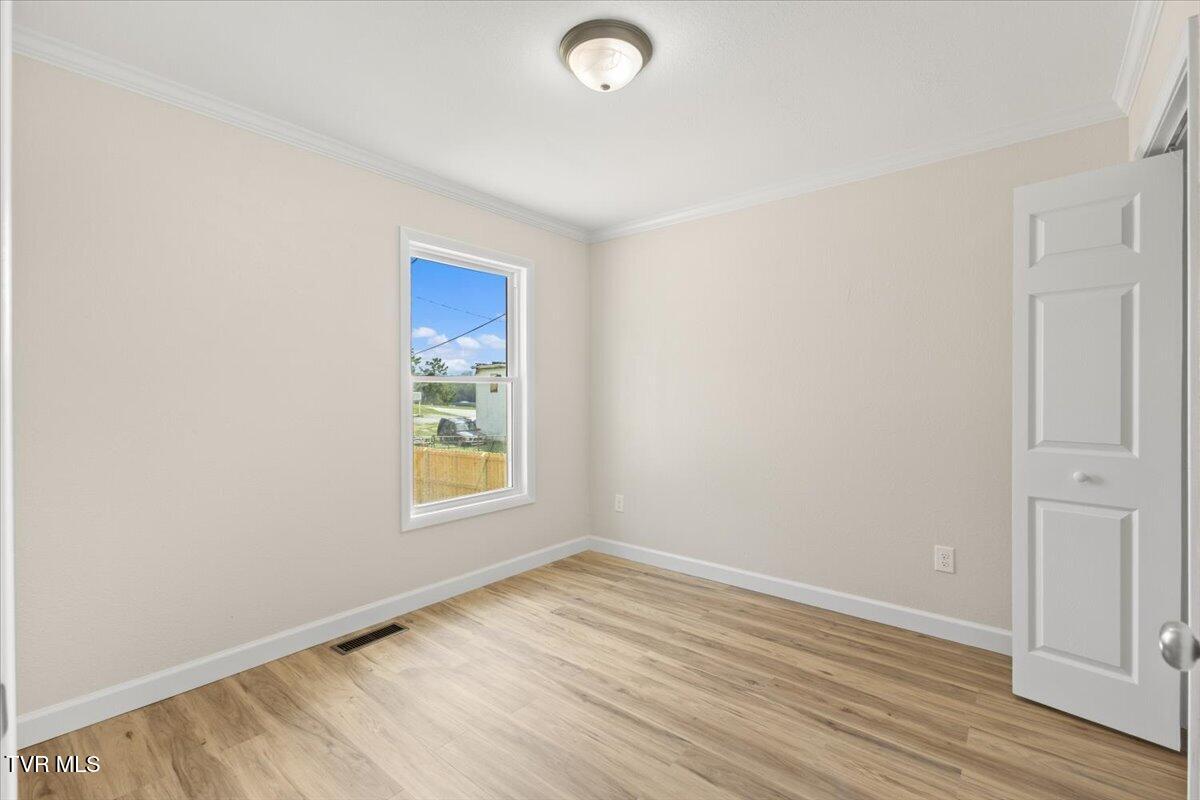 108 Lilly Street Bristol, TN 37620 - Photo 38 of 44 24-128A0608