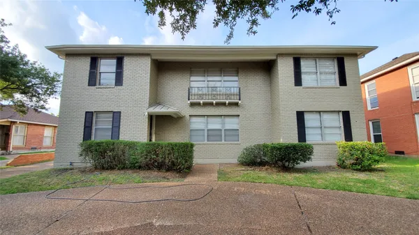 $2,300 | 2018 McClendon Street, Houston, TX 77030