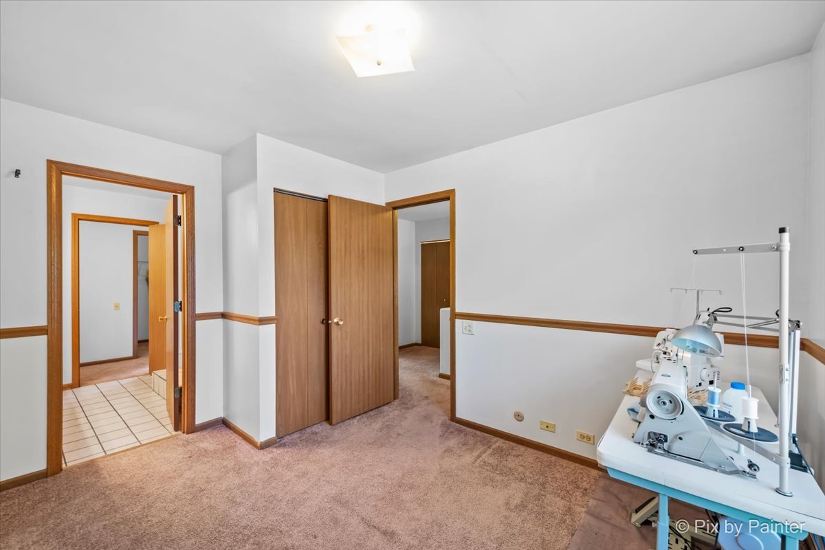 1664 Pebble Beach Circle Elgin, IL 60123 - Photo 12 of 24 a view of livingroom with furniture