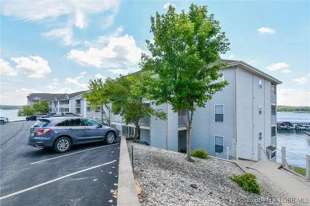 $279,900 | 468 Regatta Bay Drive, Unit 1C, Lake Ozark, MO 65049