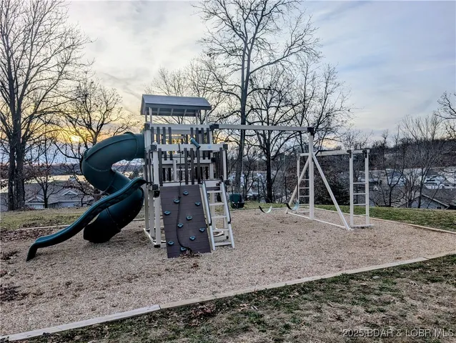 $279,900 | 468 Regatta Bay Drive, Unit 1C, Lake Ozark, MO 65049