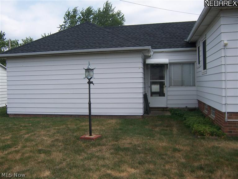 6254 Holburn Road Parma, OH 44129 - Photo 4 of 19