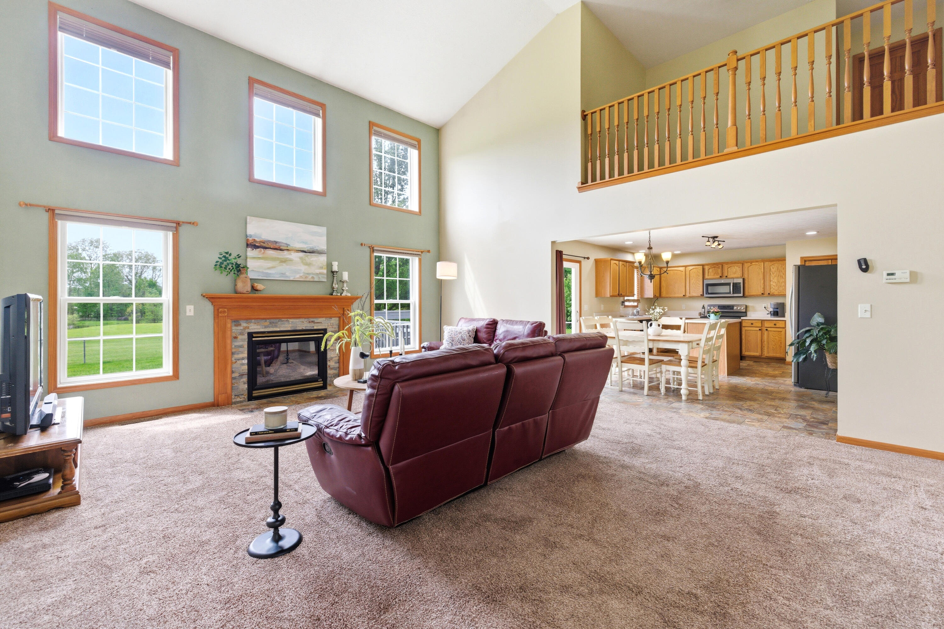 11226 Snow Road Bridgman, MI 49106 - Photo 3 of 39 LIving room