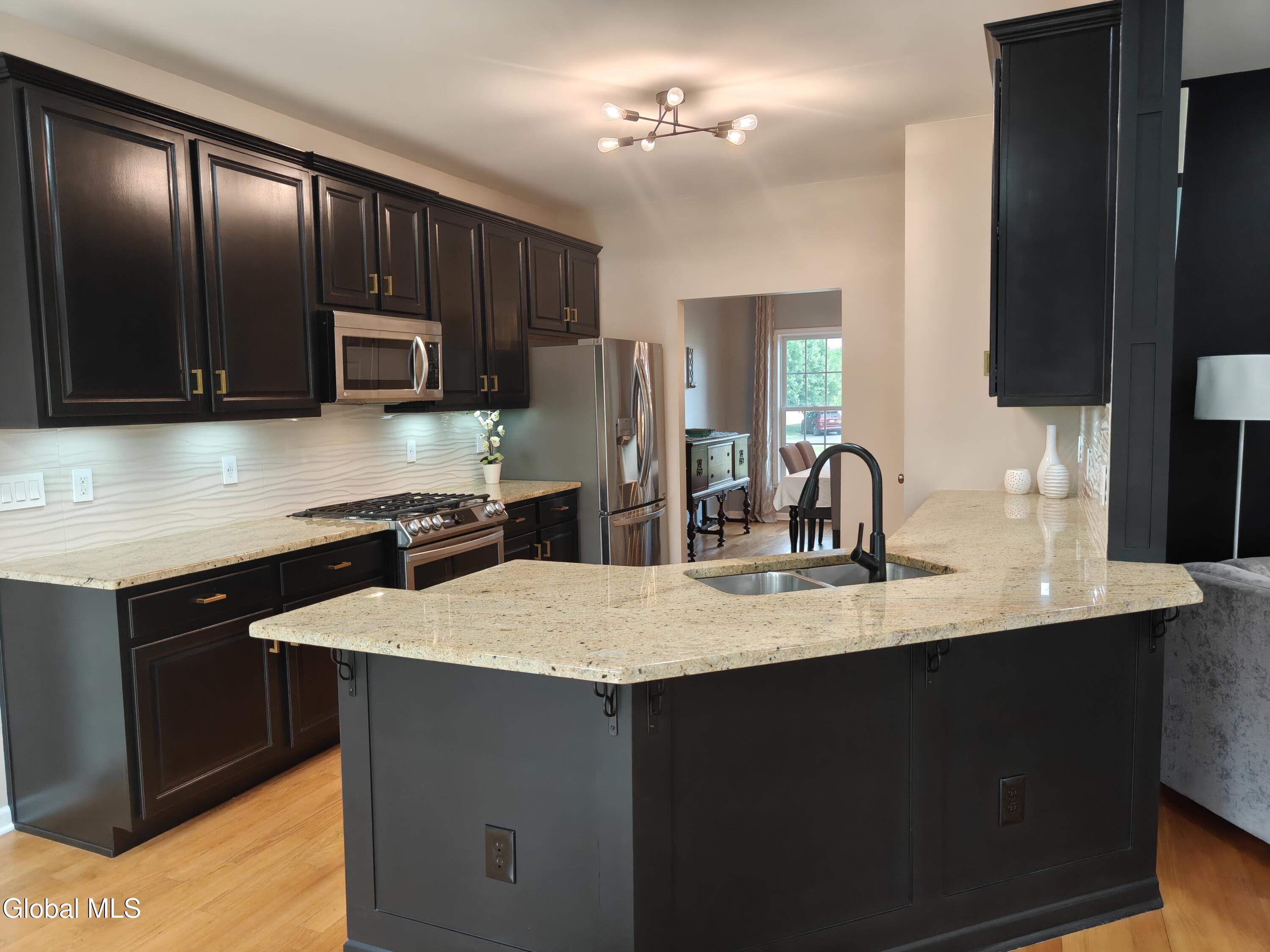 2 Robin Hill Road Mechanicville, NY 12118 - Photo 17 of 44 17