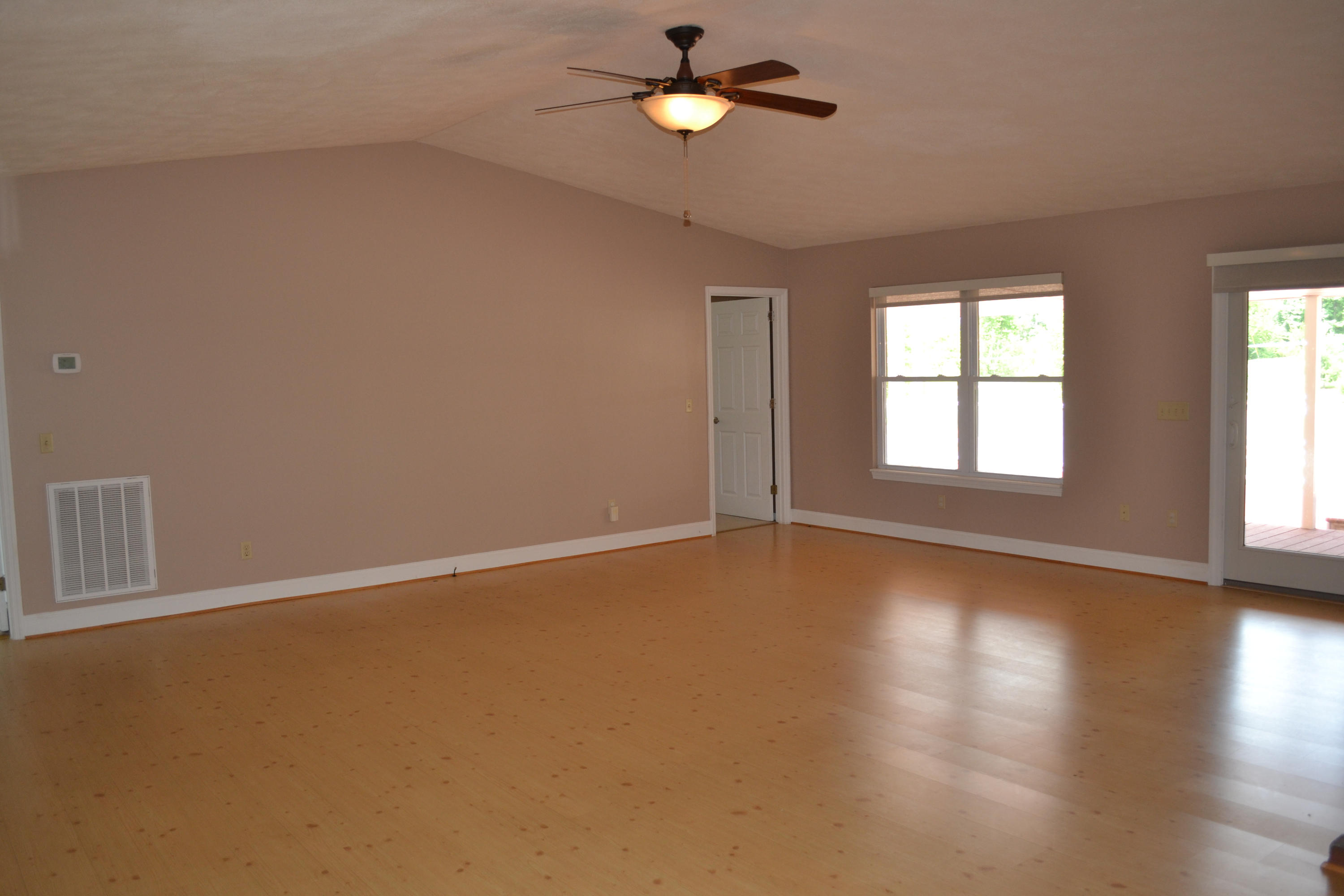 4407 Clonts Road Apison, TN 37302 - Photo 8 of 40 Living or great room