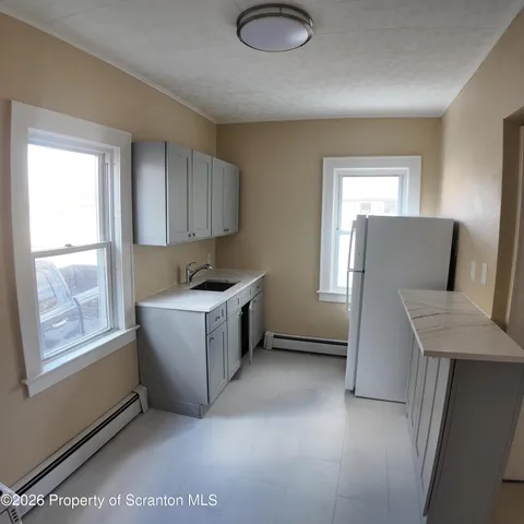 $1,050 | 128 North Main Street, Unit 3, Old Forge, PA 18518