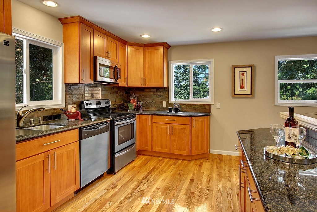 1123 Chelan Avenue Northeast Renton, WA 98059 - Photo 7 of 17 Gallery Image 7