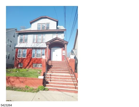 $1,600 | 181 Keer Avenue, Unit 3, Newark, NJ 07112