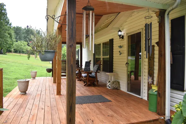 $377,398 | 1423 Pack Road, White Bluff, TN 37187