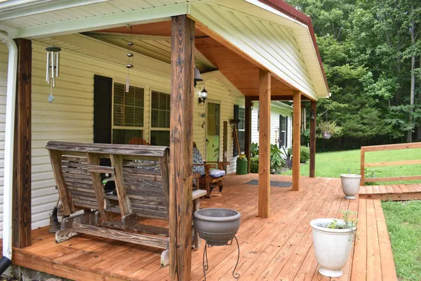 $377,398 | 1423 Pack Road, White Bluff, TN 37187