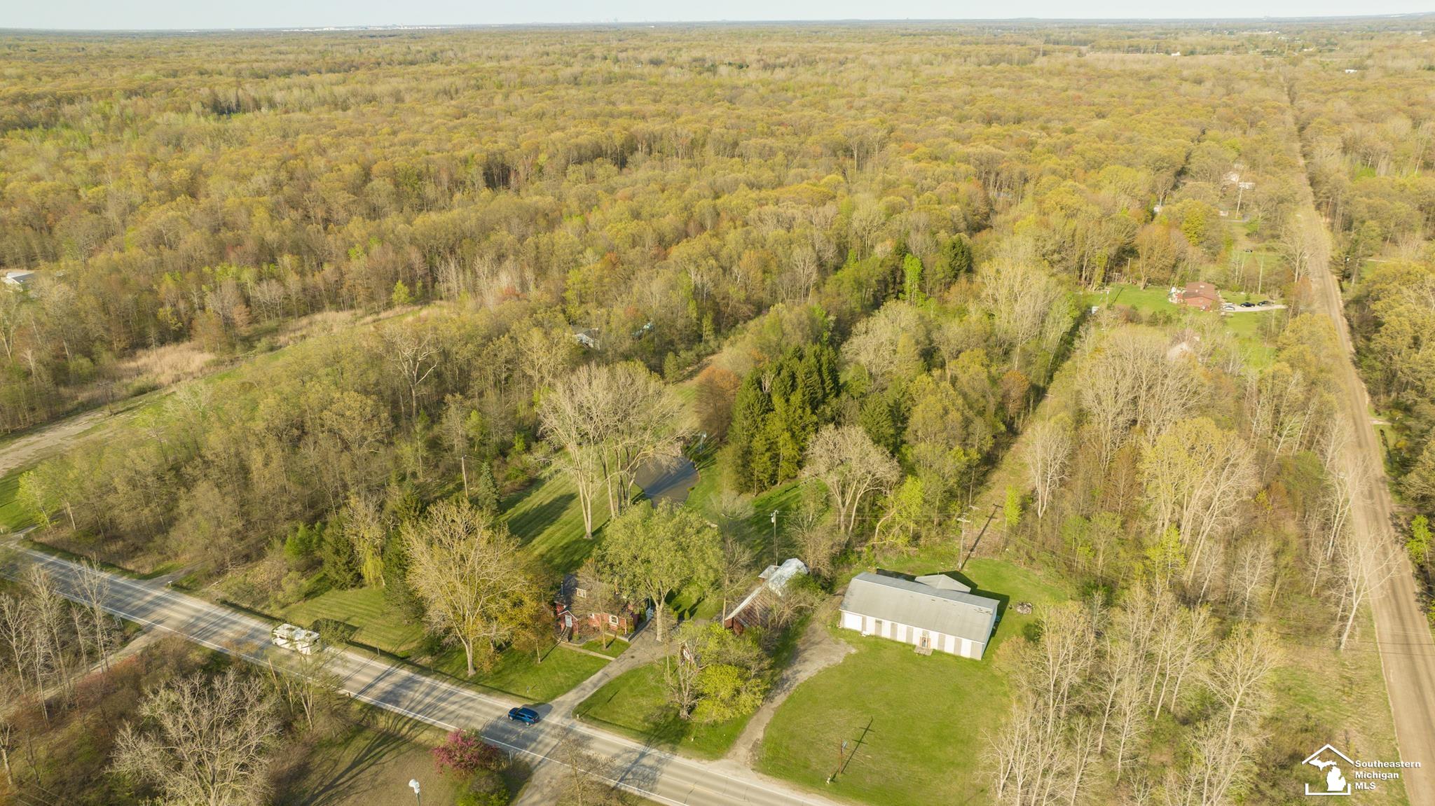 24433 Sumpter Road Belleville, MI 48111 - Photo 64 of 82 50105681-63.JPG