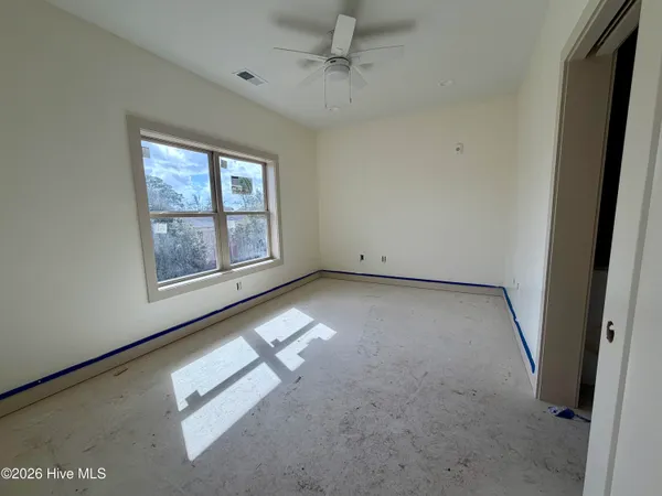 $1,525 | 3803 Peachtree Avenue, Unit 201, Wilmington, NC 28403