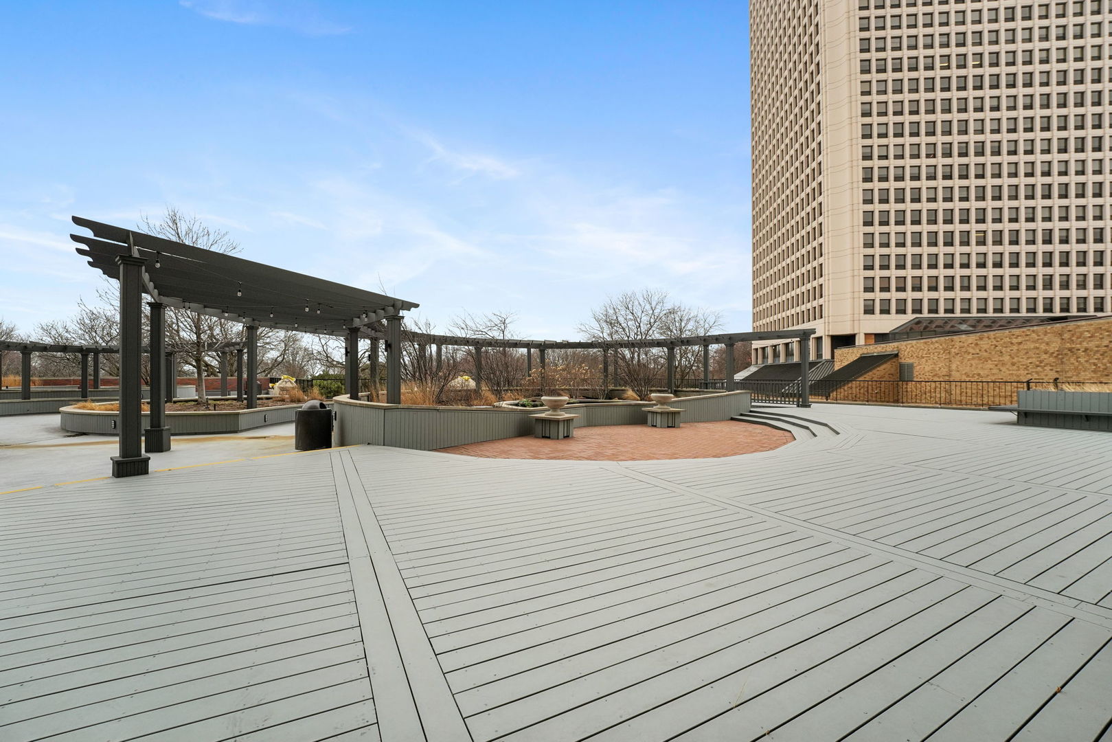 5415 North Sheridan Road, Unit 915 Chicago, IL 60640 - Photo 23 of 28 a view of swimming pool with outdoor seating